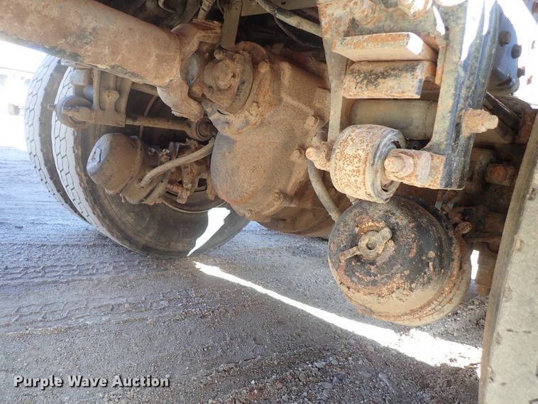 image for item DC3445 2006 Peterbilt 335 dump truck