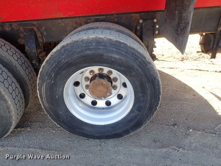 image for item DC3445 2006 Peterbilt 335 dump truck