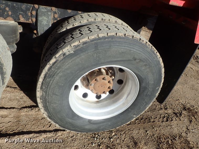 image for item DC3445 2006 Peterbilt 335 dump truck