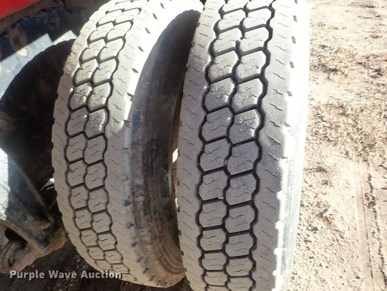 image for item DC3445 2006 Peterbilt 335 dump truck