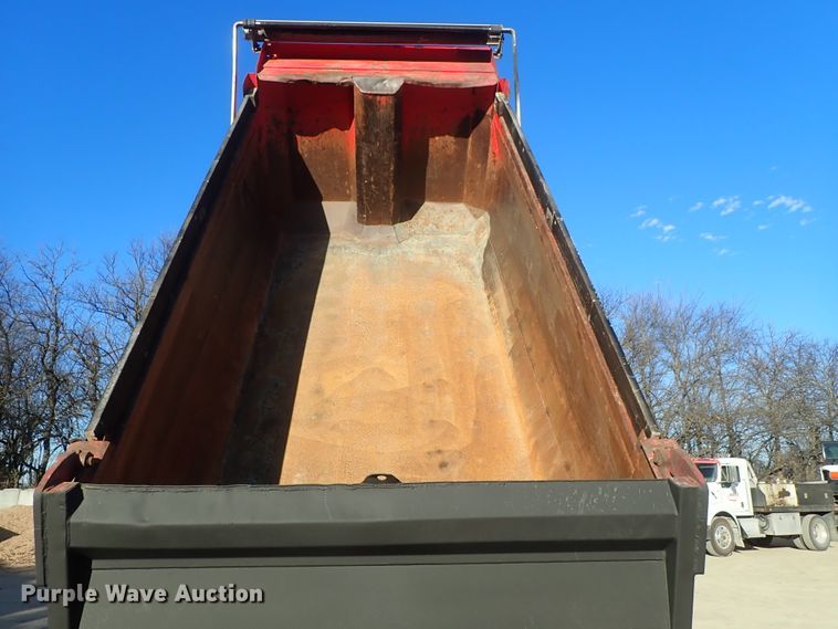 image for item DC3445 2006 Peterbilt 335 dump truck