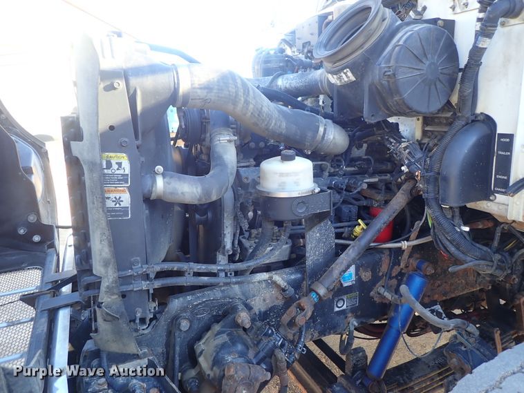 image for item DC3445 2006 Peterbilt 335 dump truck