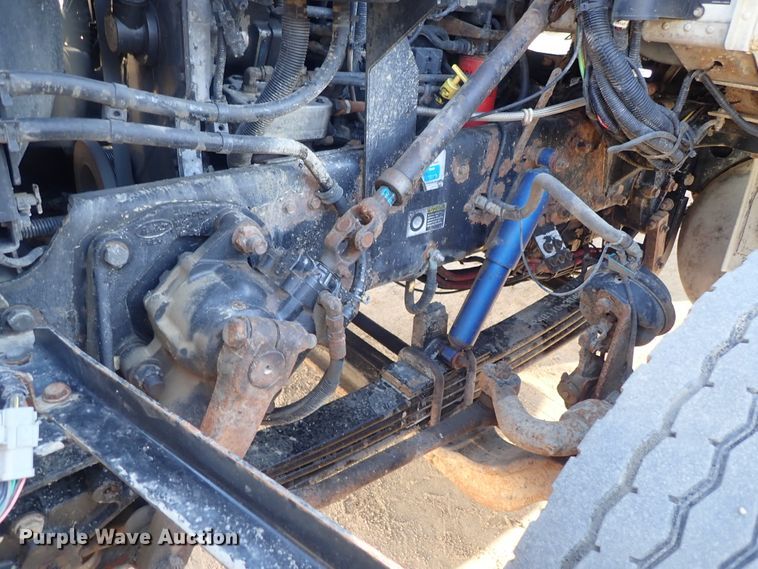 image for item DC3445 2006 Peterbilt 335 dump truck