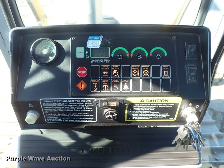 image for item DC3447 2004 John Deere 750C dozer