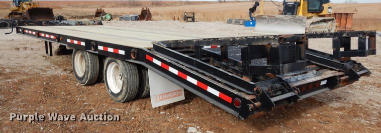 image for item DE4151 1998 Holden equipment trailer