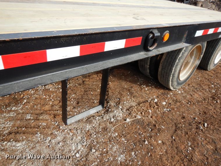 image for item DE4151 1998 Holden equipment trailer