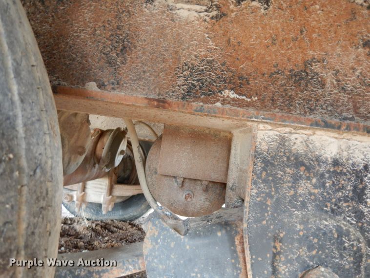 image for item DE4151 1998 Holden equipment trailer