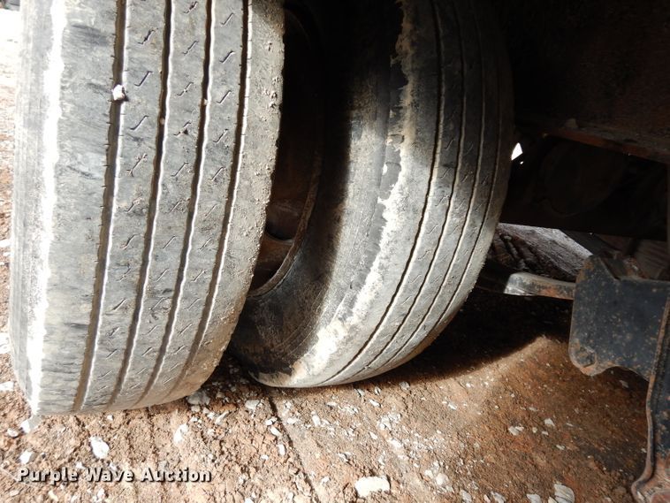 image for item DE4151 1998 Holden equipment trailer