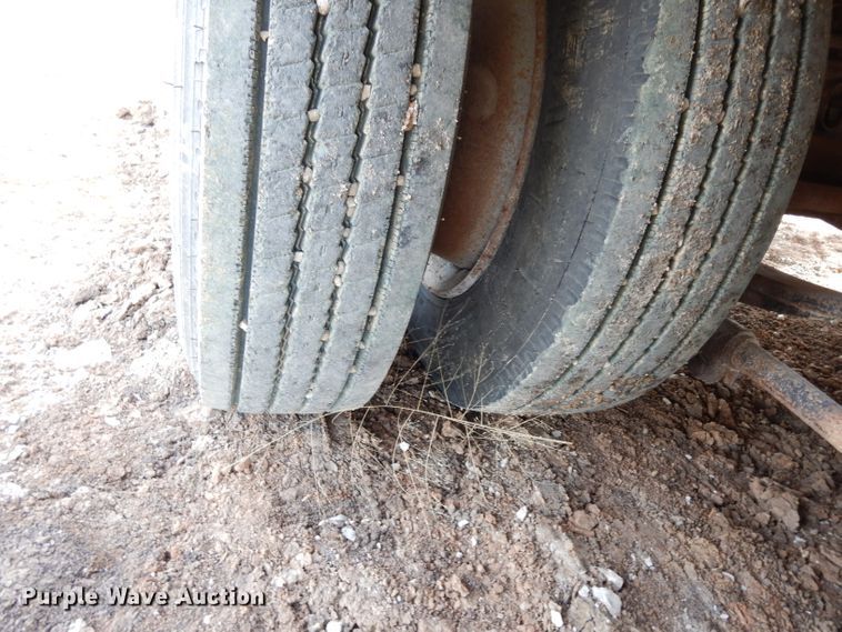 image for item DE4151 1998 Holden equipment trailer