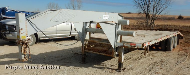 image for item DE4153 2004 shop built equipment trailer