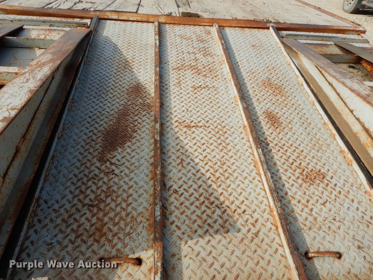 image for item DE4153 2004 shop built equipment trailer