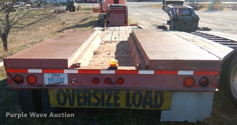 image for item DF2593 1999 Dynaweld FB lowboy equipment trailer