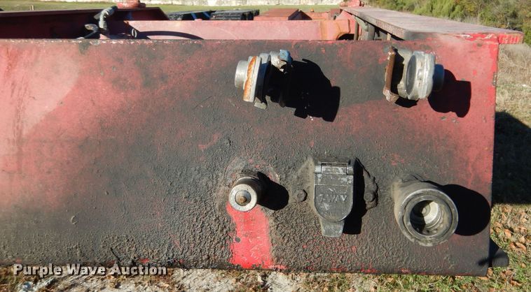 image for item DF2593 1999 Dynaweld FB lowboy equipment trailer