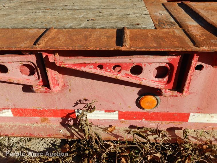 image for item DF2593 1999 Dynaweld FB lowboy equipment trailer