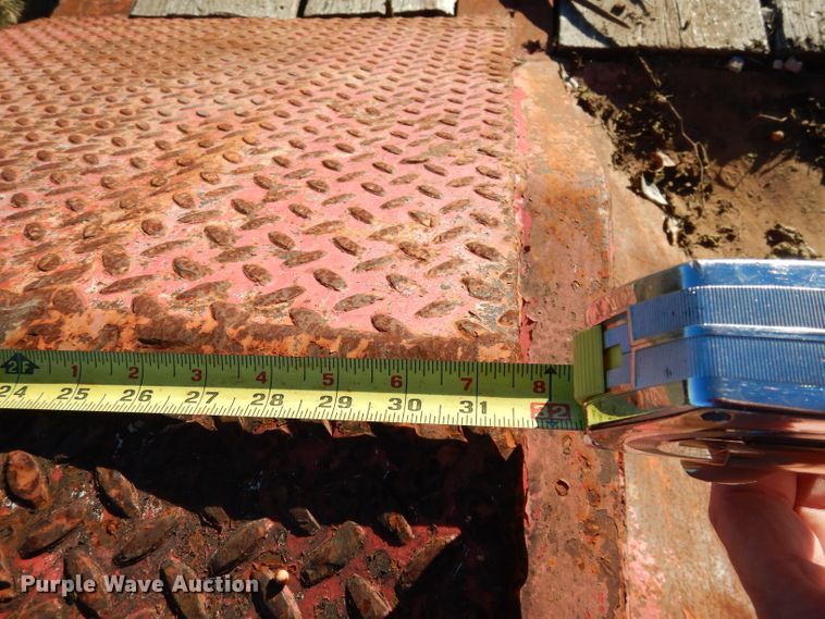 image for item DF2593 1999 Dynaweld FB lowboy equipment trailer