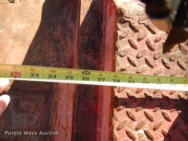 image for item DF2593 1999 Dynaweld FB lowboy equipment trailer