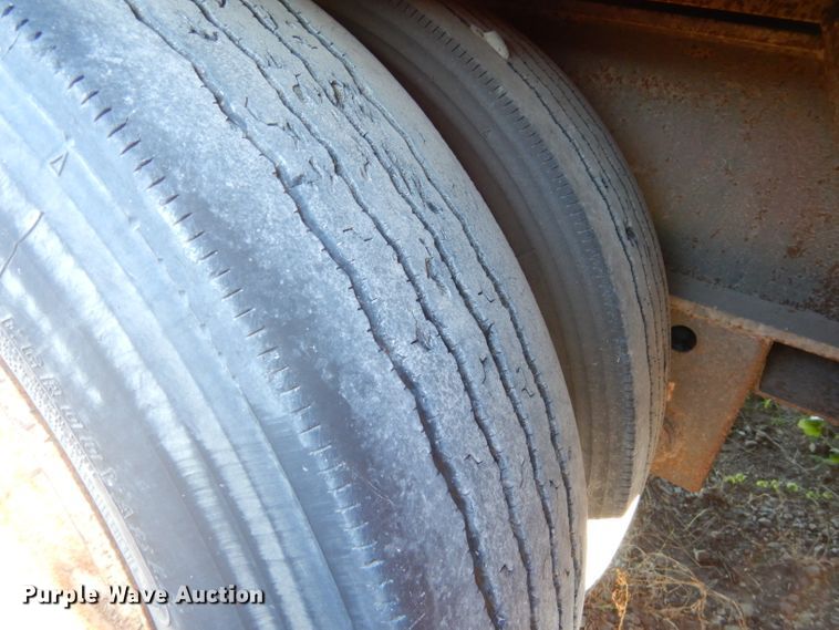 image for item DF2593 1999 Dynaweld FB lowboy equipment trailer