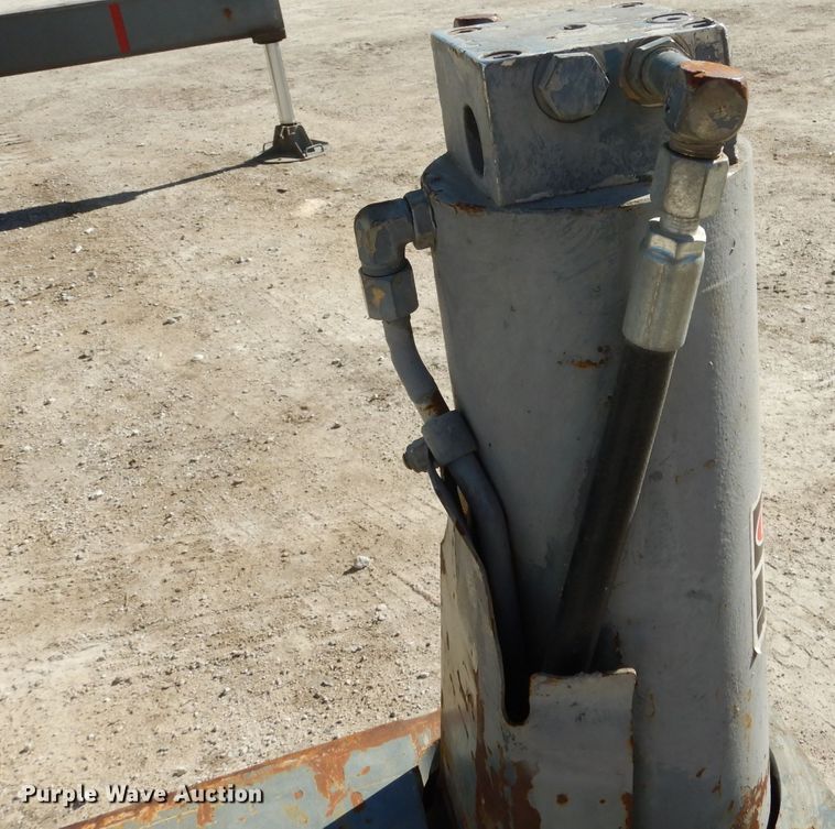 image for item DF2595 1999 Terex RT230 crane