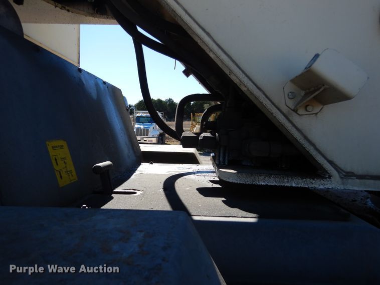 image for item DF2595 1999 Terex RT230 crane