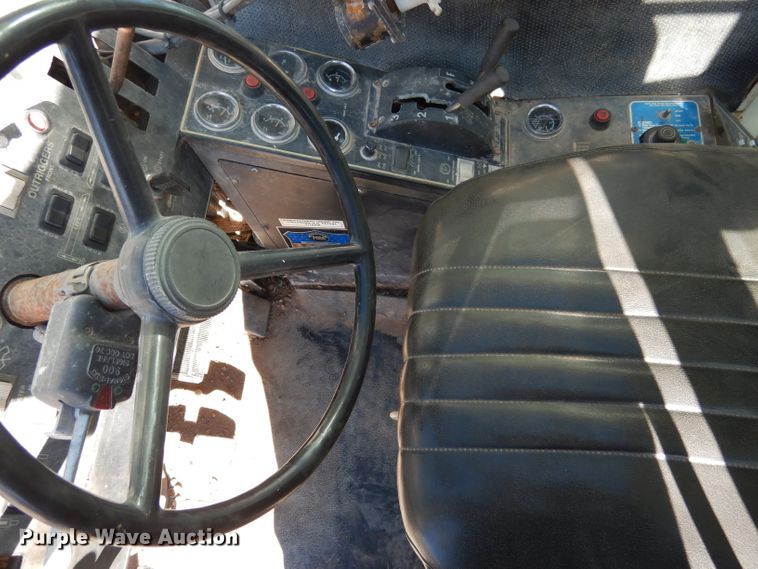 image for item DF2595 1999 Terex RT230 crane