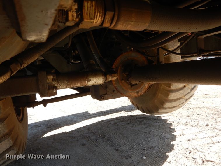 image for item DF2595 1999 Terex RT230 crane