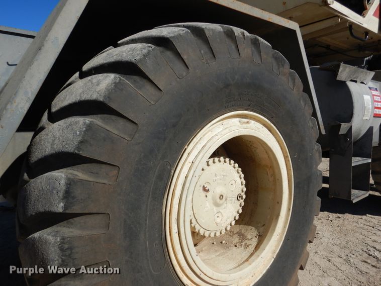 image for item DF2595 1999 Terex RT230 crane