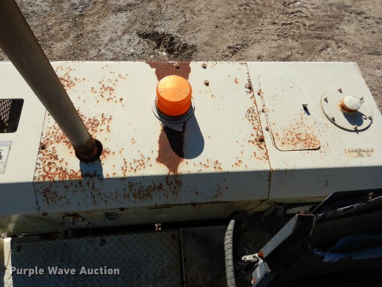 image for item DF2596 1996 Ingersoll Rand PT-125R pneumatic roller