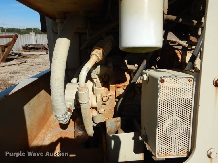 image for item DF2596 1996 Ingersoll Rand PT-125R pneumatic roller