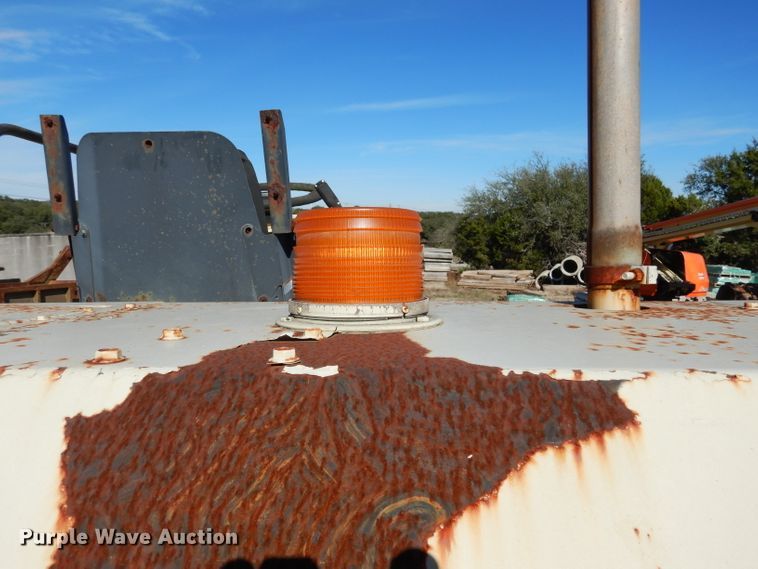 image for item DF2596 1996 Ingersoll Rand PT-125R pneumatic roller