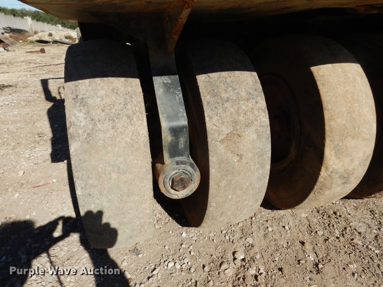 image for item DF2596 1996 Ingersoll Rand PT-125R pneumatic roller