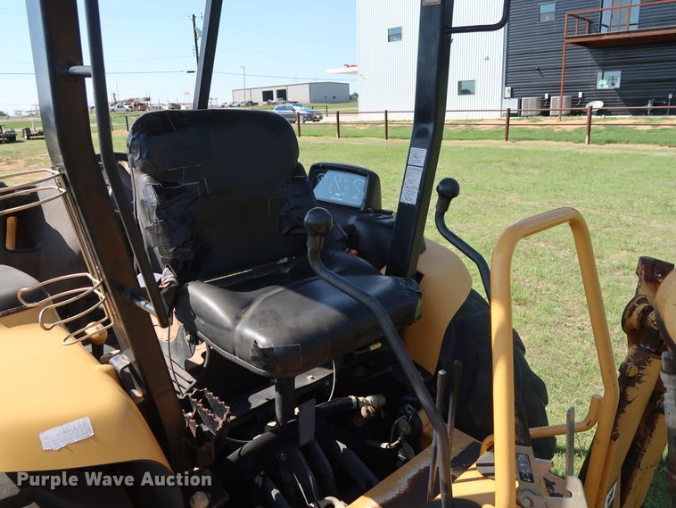 image for item DG4181 2008 John Deere 110 backhoe