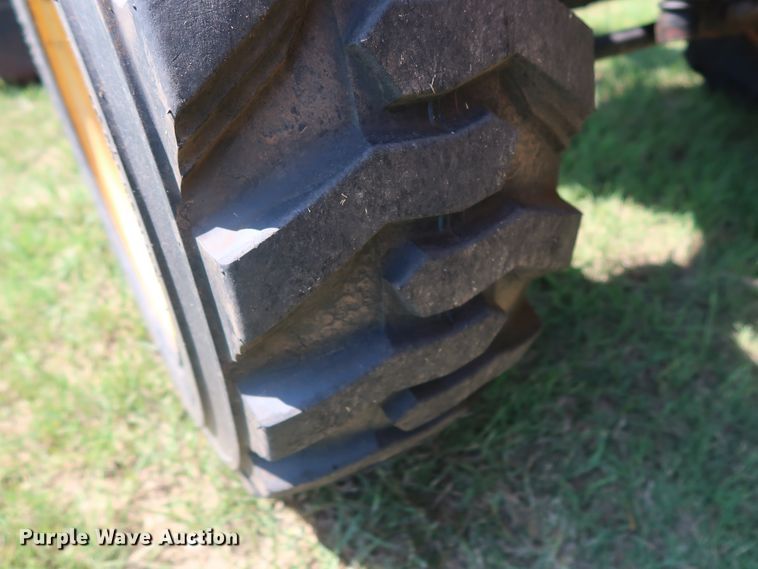 image for item DG4181 2008 John Deere 110 backhoe