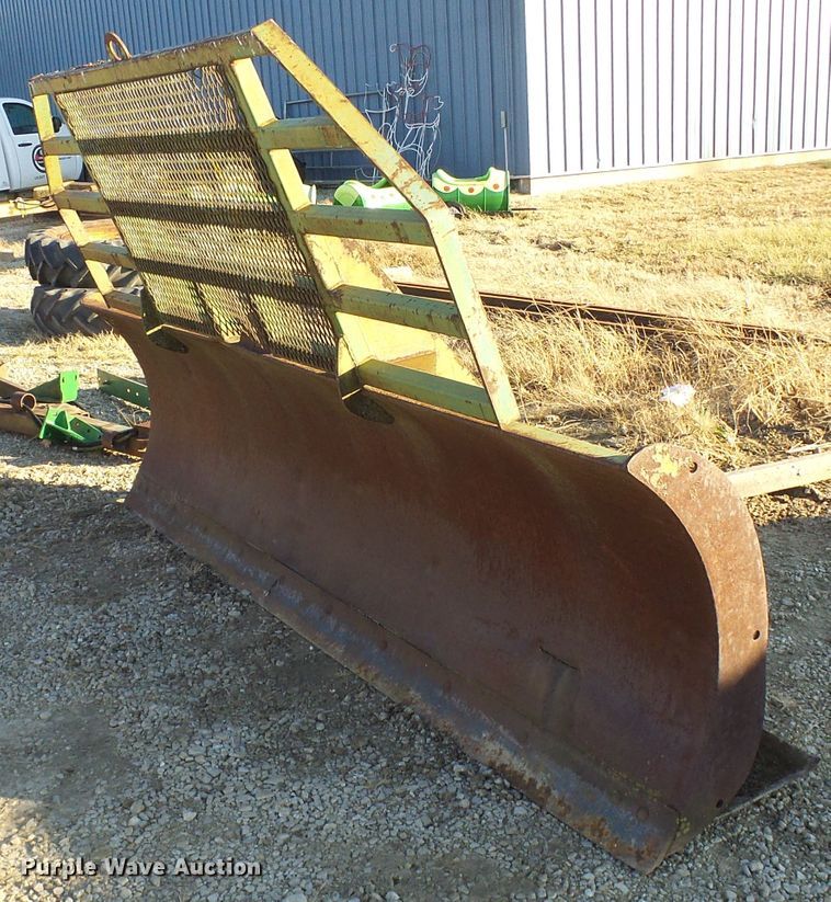 image for item DG5537 John Deere blade