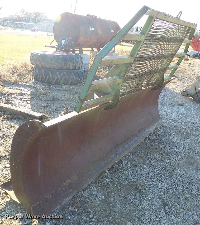 image for item DG5537 John Deere blade