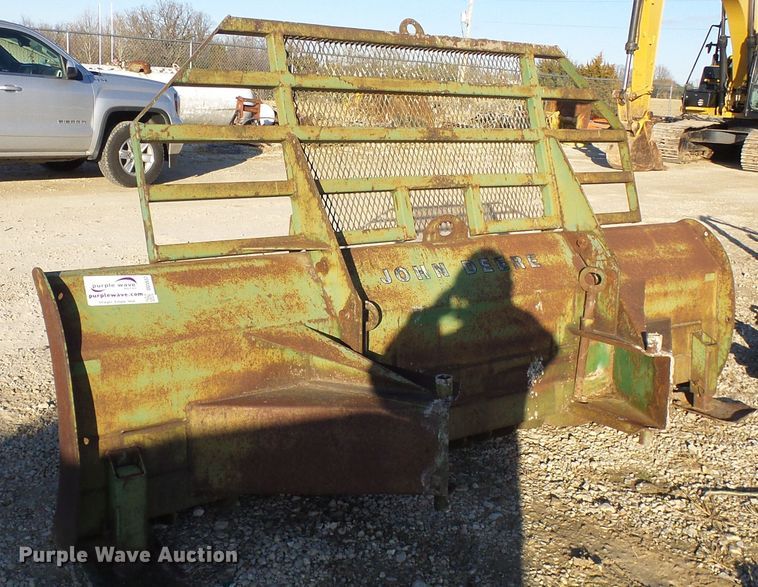 image for item DG5537 John Deere blade