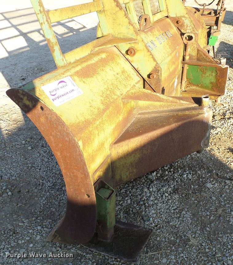 image for item DG5537 John Deere blade