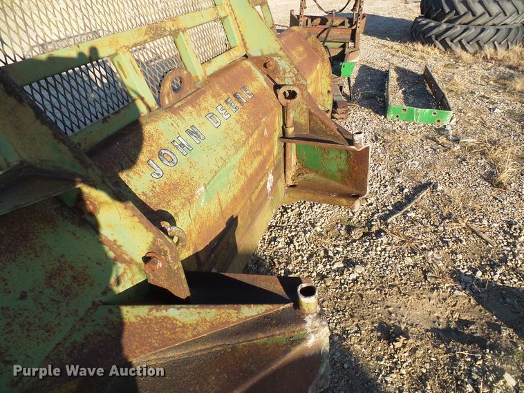 image for item DG5537 John Deere blade