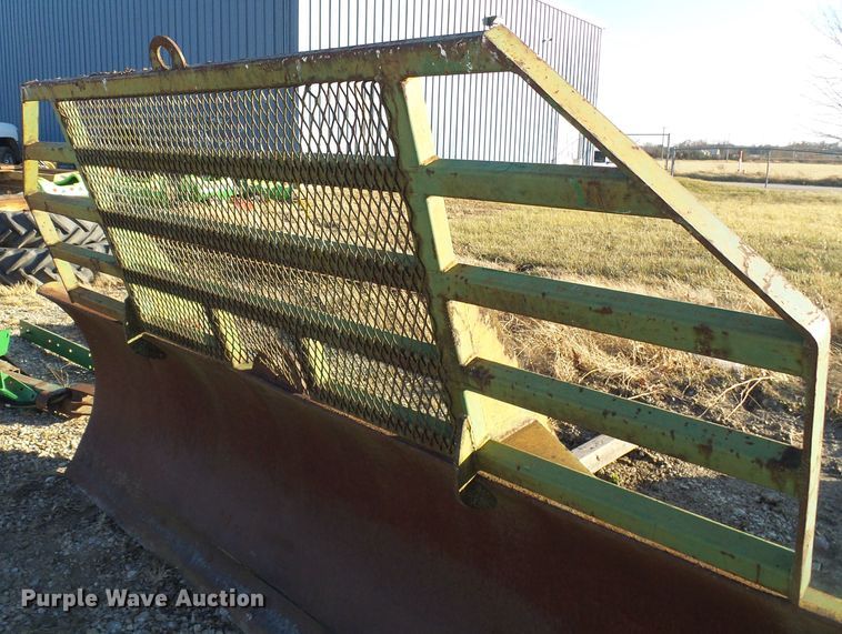 image for item DG5537 John Deere blade