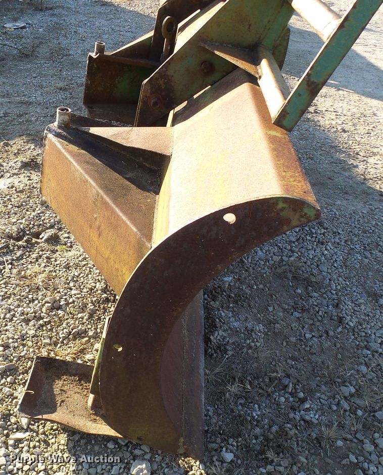 image for item DG5537 John Deere blade