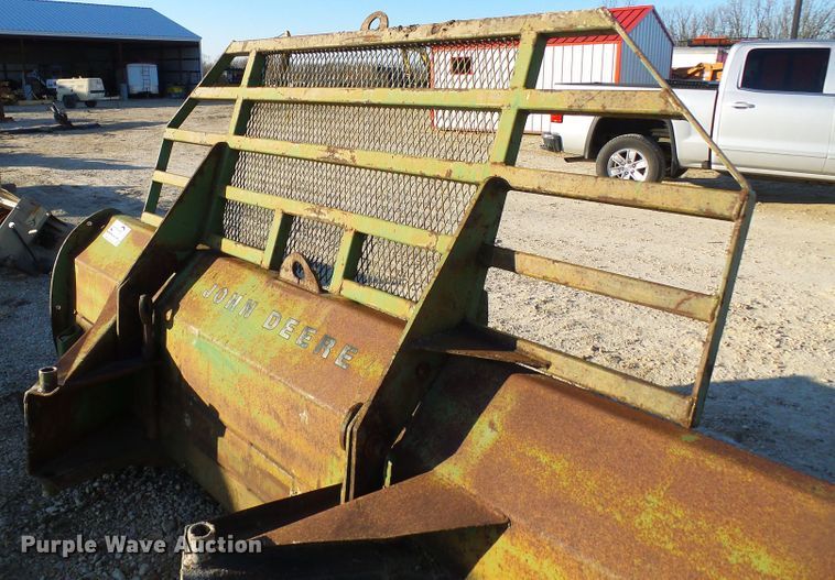 image for item DG5537 John Deere blade