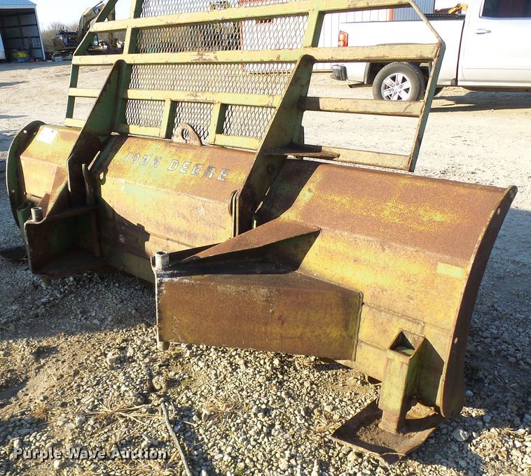 image for item DG5537 John Deere blade