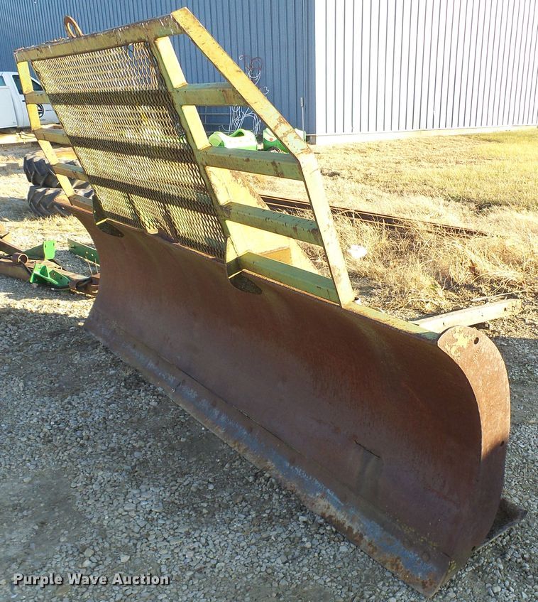 image for item DG5537 John Deere blade