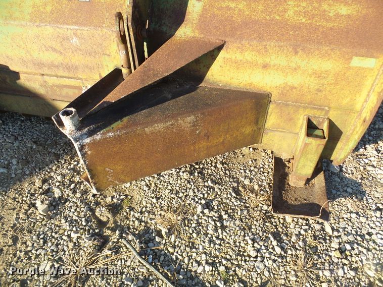 image for item DG5537 John Deere blade