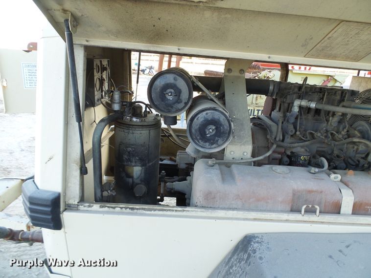 image for item DG5546 Ingersoll Rand P100WD air compressor