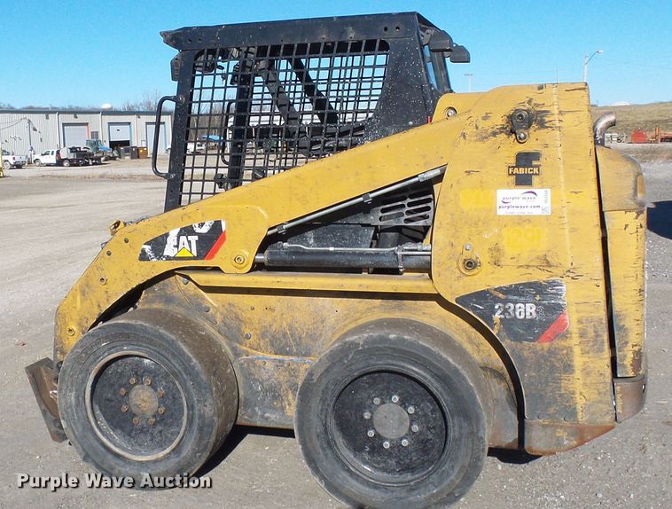image for item DG5554 2012 Caterpillar 236B3 skid steer
