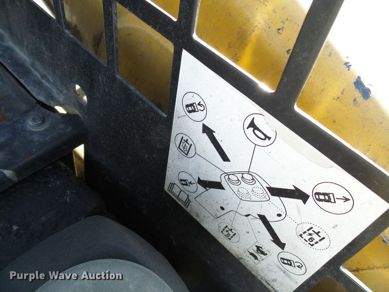 image for item DG5554 2012 Caterpillar 236B3 skid steer