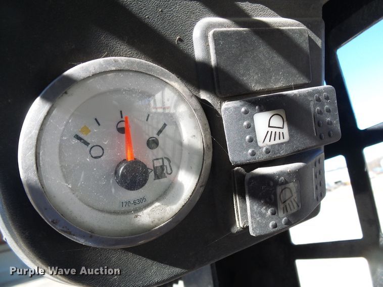 image for item DG5554 2012 Caterpillar 236B3 skid steer