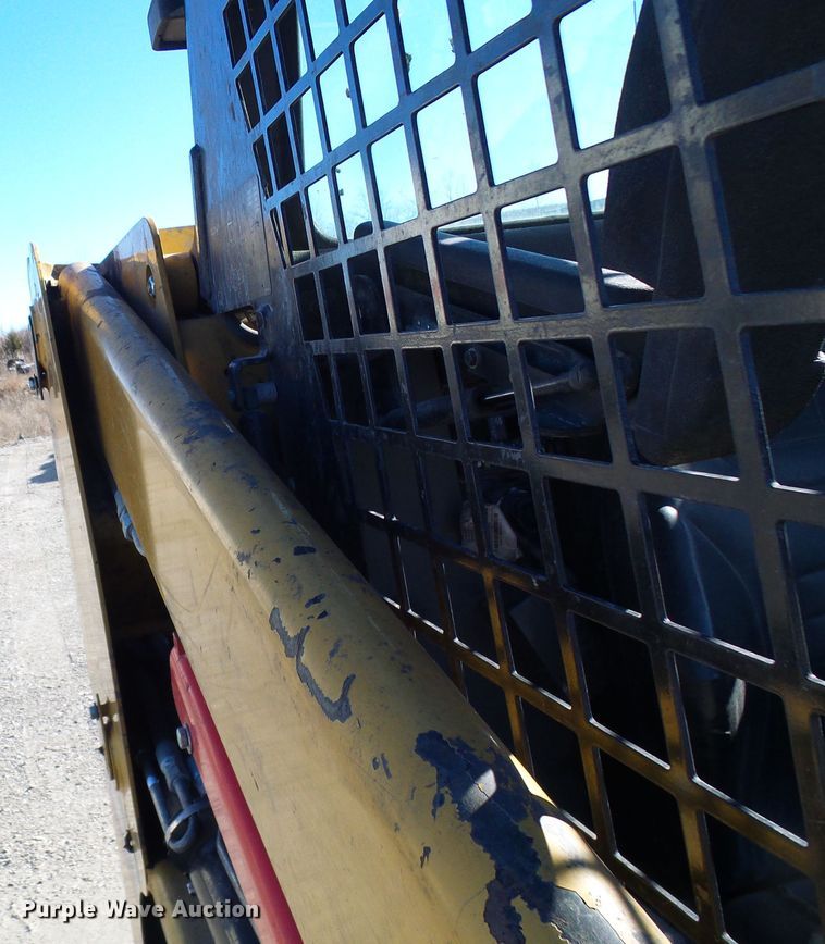 image for item DG5554 2012 Caterpillar 236B3 skid steer