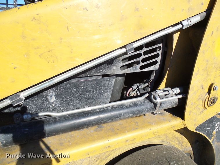 image for item DG5554 2012 Caterpillar 236B3 skid steer