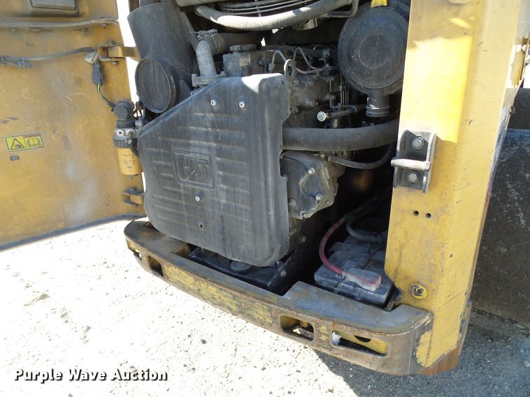 image for item DG5554 2012 Caterpillar 236B3 skid steer